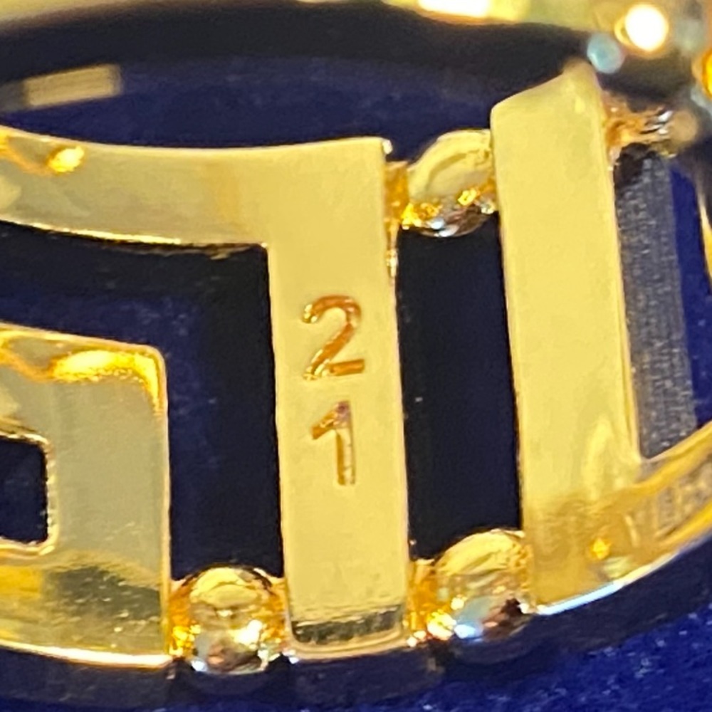 🔥 VERSACE ~ FIRM ~ Greca ~ Ring ~ Sz 21 ~ NWT ~ Authentic ✨💫✨ - Picture 5 of 14